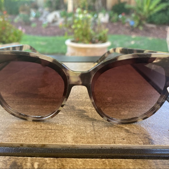 NWT LELE SADOUGHI TORTOISE SUNGLASSES 🕶 - Picture 2 of 4